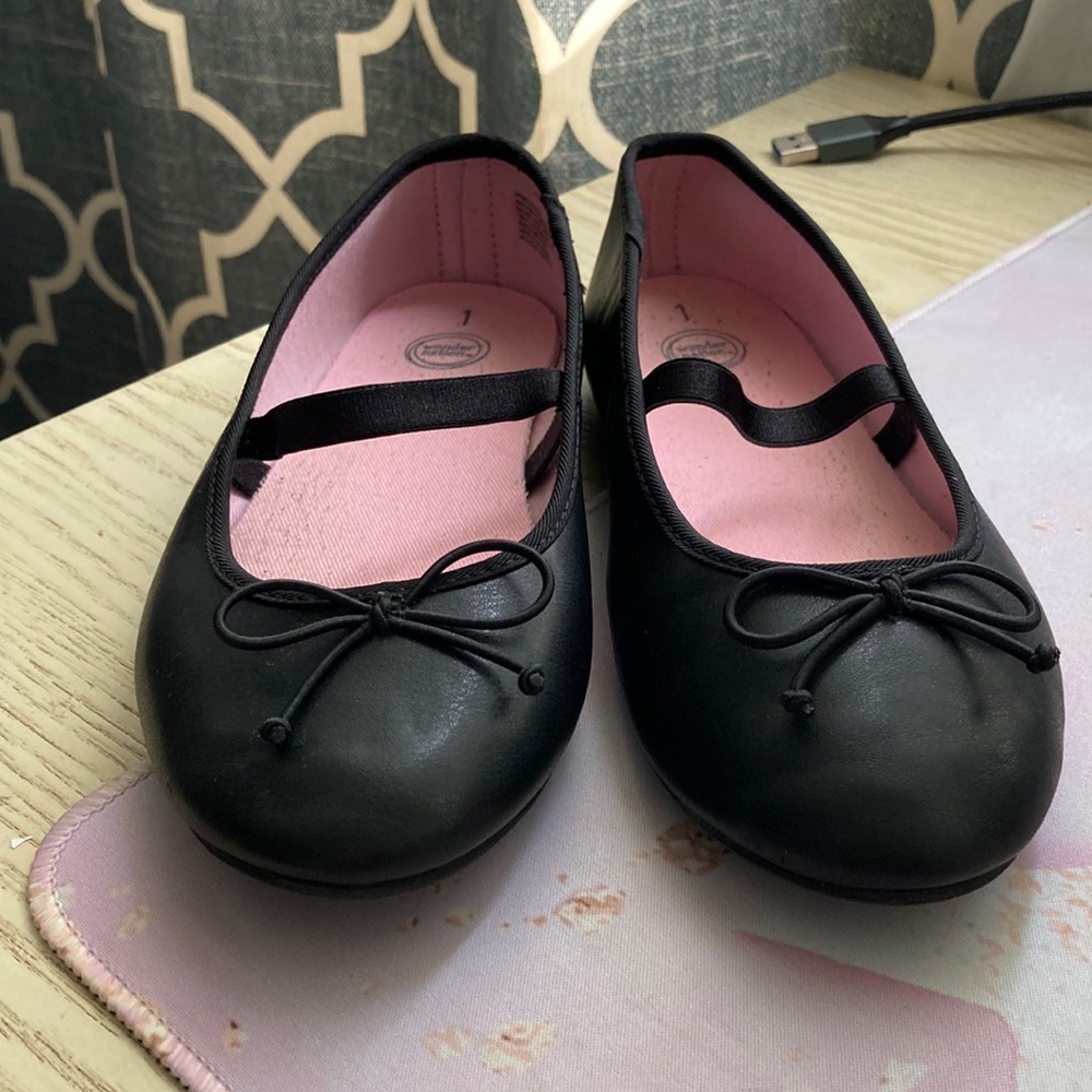 Wonder Nation Black Flat Ballets